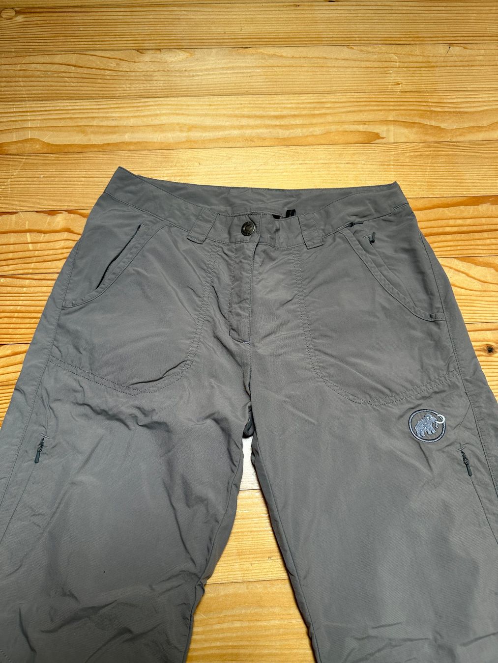 Mammut Hosen: Mammut Wanderhose 36 beige – Gebraucht aus Gümmenen von FelizitasHermann 1
