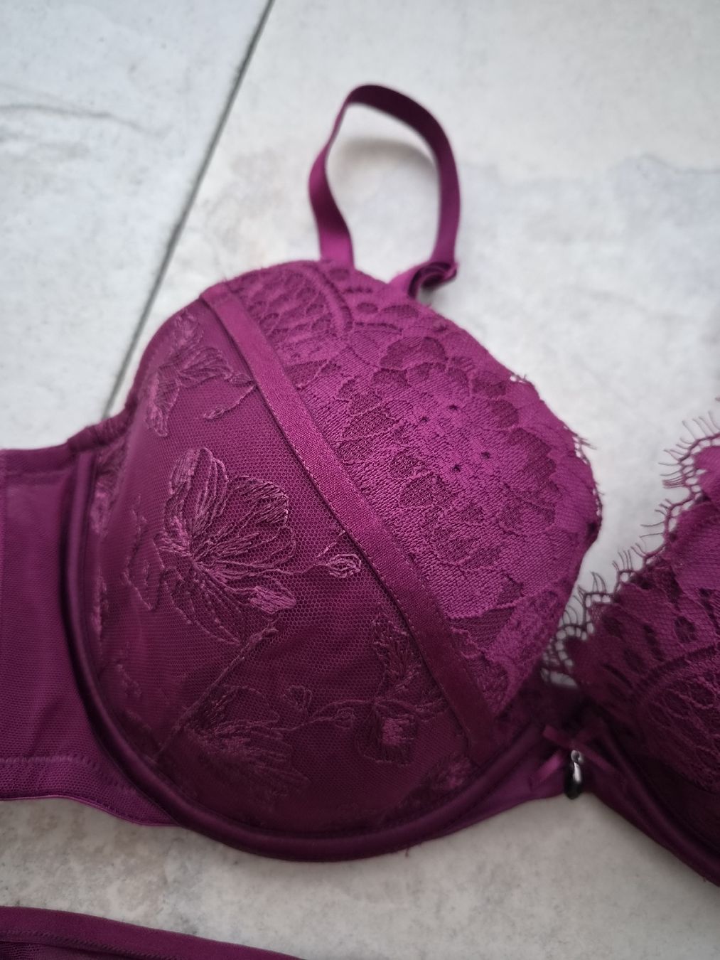 Hunkemöller Sonstige Unterwäsche: Dessous-Set Hunkemöller Lila: BH 85B / String S – Gebraucht aus Niederrohrdorf von Miripfiri 3