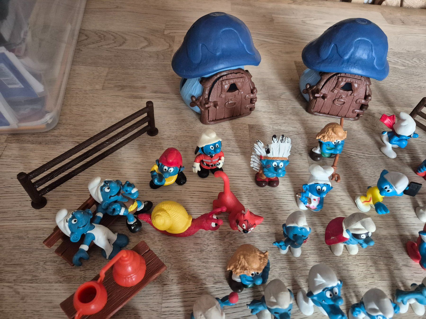 Spielzeuge: Schtroumpfs et accessoires – Gebraucht aus Cortaillod von Deltona14 1