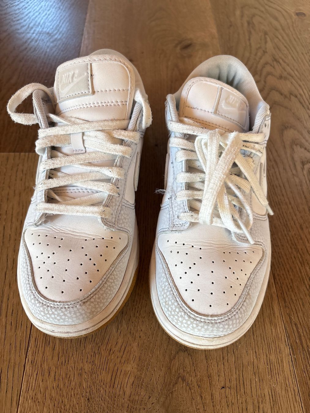 Nike Herrenschuhe: Nike Sneaker Gr.38 (eher klein geschnitten) – Gebraucht aus Sevelen von giawe07