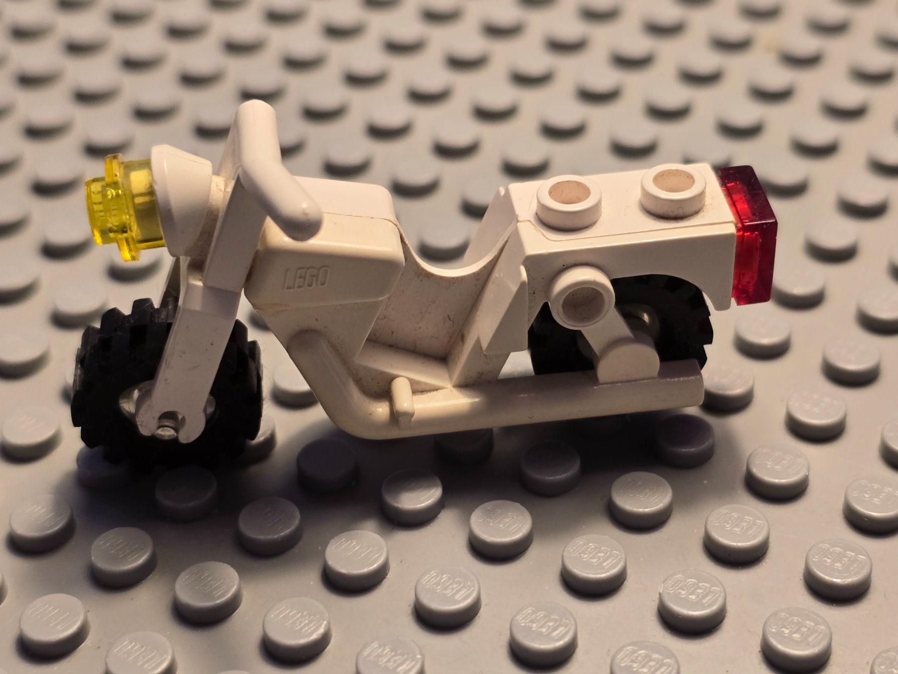 Lego Kit di costruzioni: Lego Motorrad vintage – Usato da Basel venduto da Swi-7621