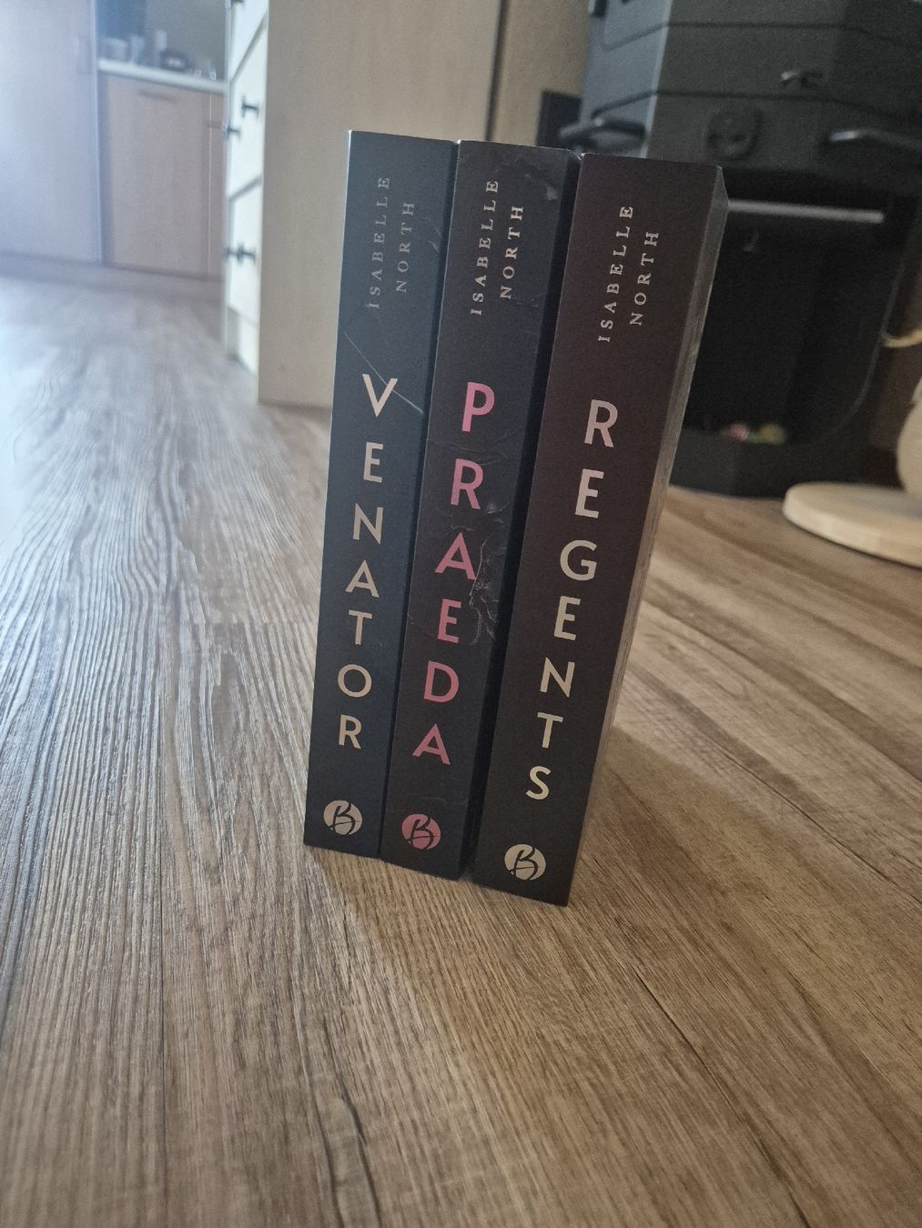 Bücher: Regents - Reihe von Black Edition – Neu (gemäss Beschreibung) aus Lieli von lun_2vh2 1