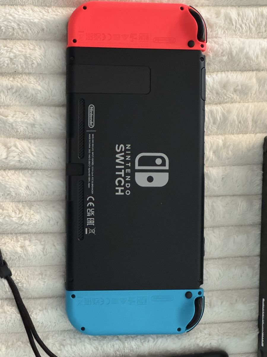 Nintendo Console: Nitendo Switch Mit Original Verpackung – Nuovo (secondo la descrizione) da Schötz venduto da mrs_7b8z 1