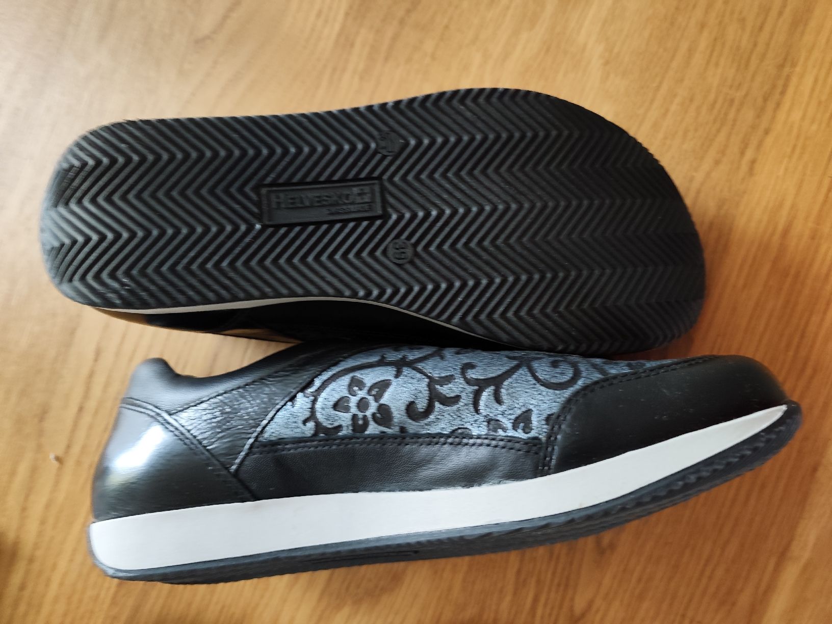 Helvesko Damenschuhe: helvesko Grösse 39 – Gebraucht aus Muttenz von Hermesvonthan 3