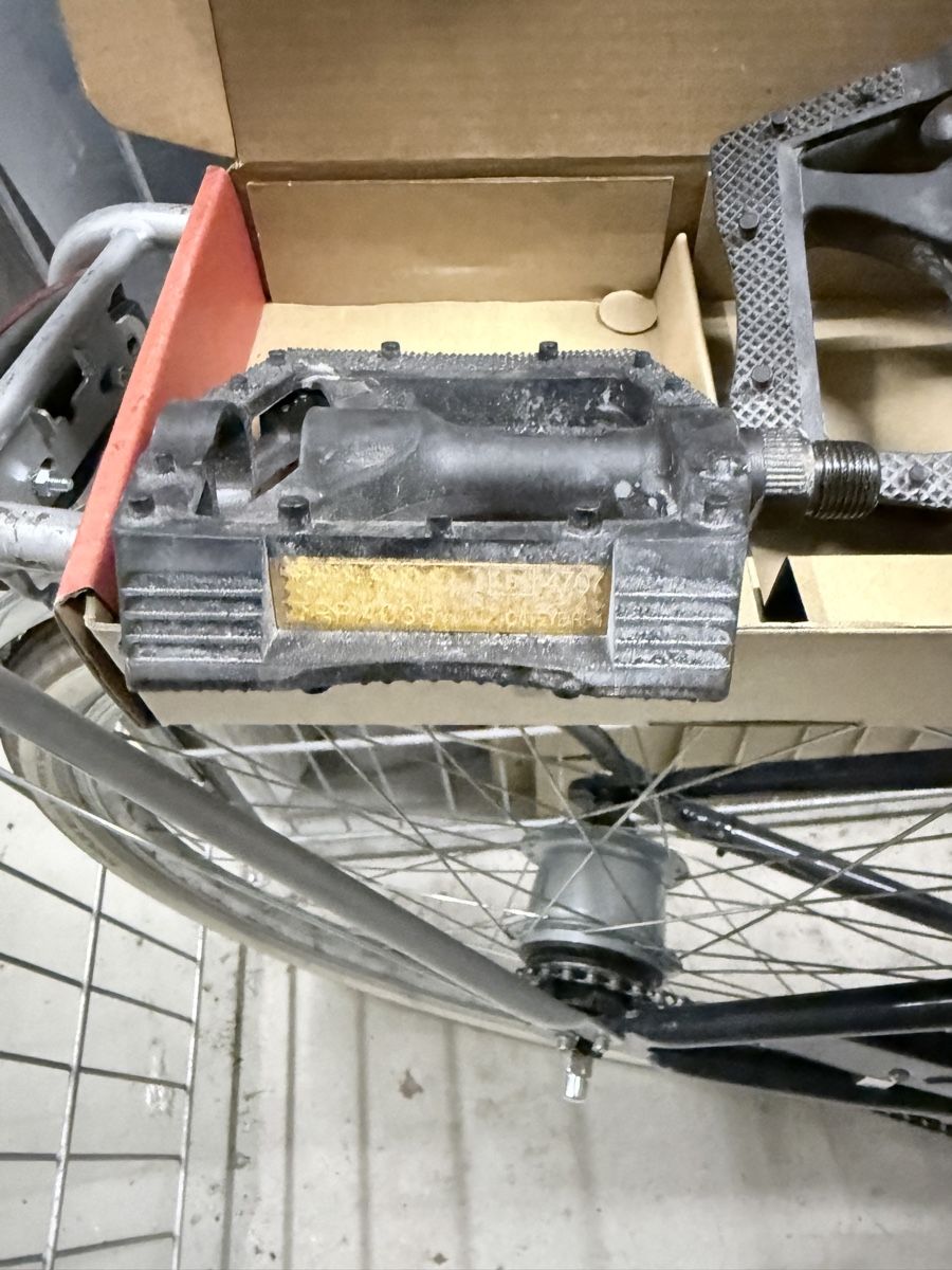 Specialized Ersatzteile: Original Specialized Turbo Levo 4 Pedalen – Gebraucht aus Glattpark(Opfikon) von Petevisuals 2