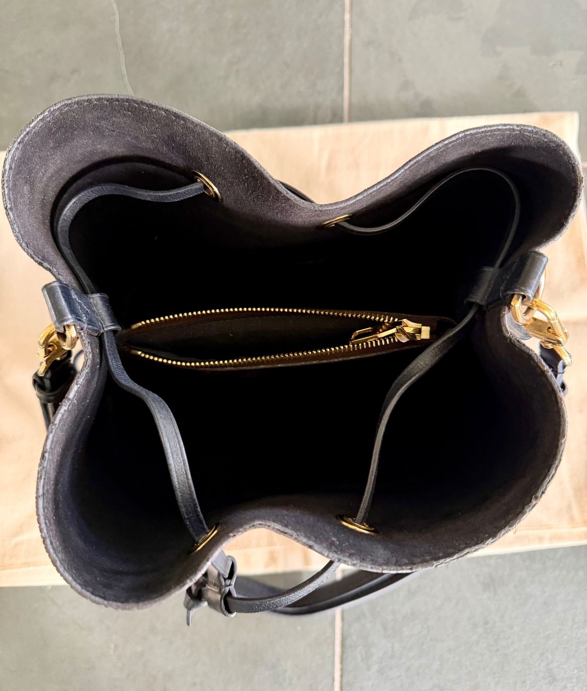 Louis Vuitton Taschen für Damen: Louis Vuitton NéoNoé schwarz – Gebraucht aus Bern von franca_k 3