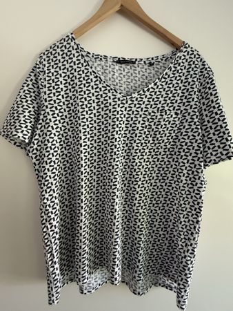 Marc O'Polo T-Shirt V-Ausschnitt gemustert in gutem Zustand