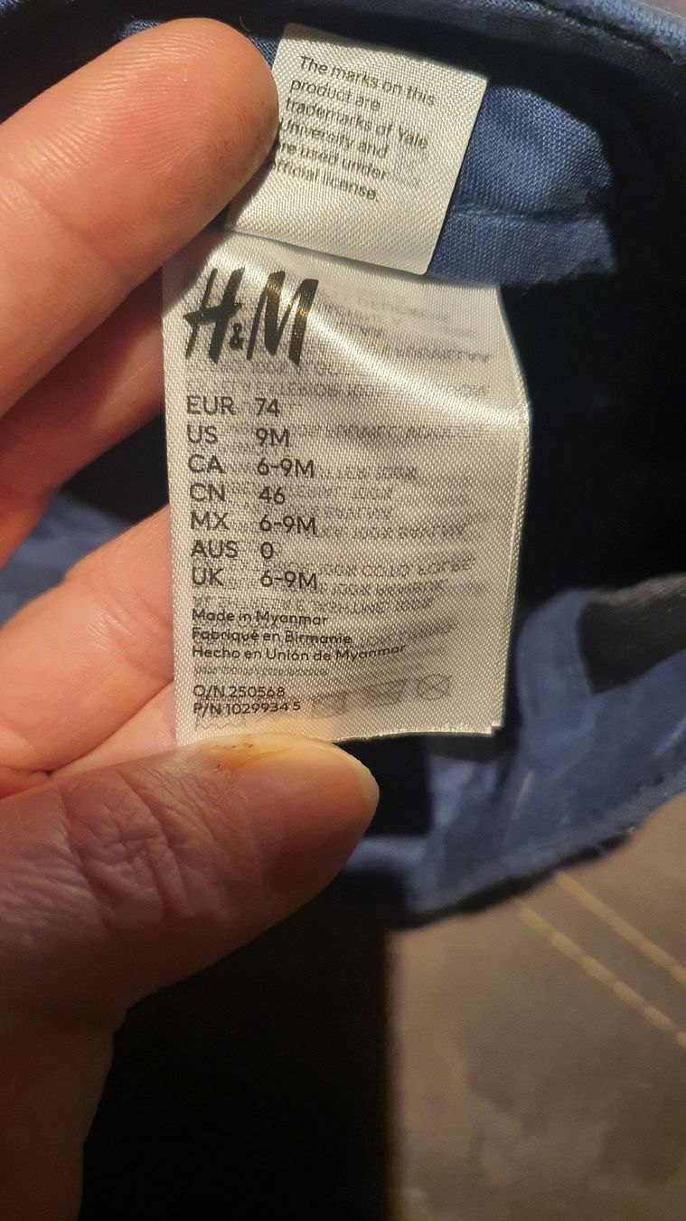 H&M Mützen & Schals: Yale Cap gr. 74 – Gebraucht aus Flawil von minggeli83 2
