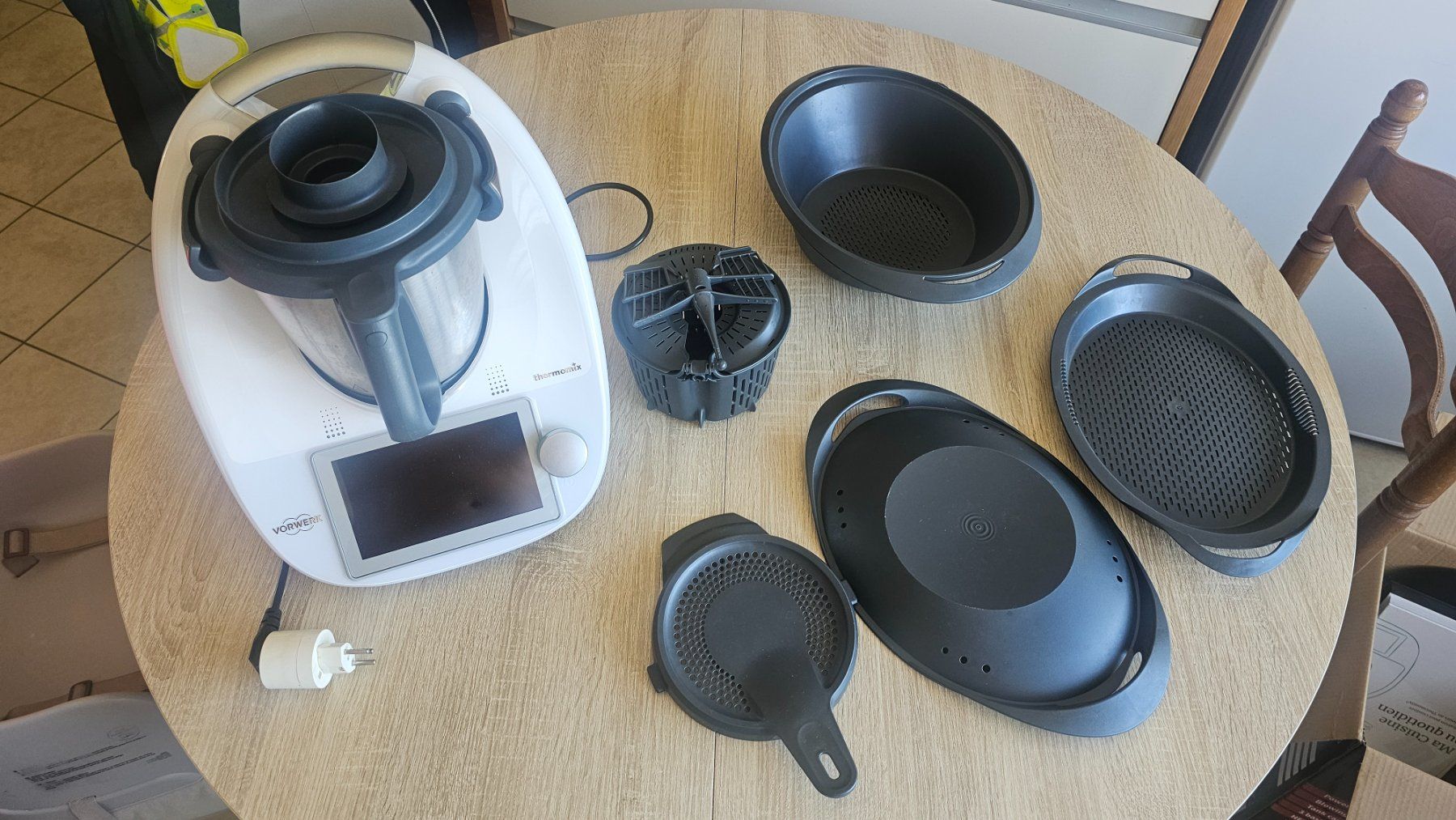 Thermomix Elettrodomestici da cucina: Thermomix TM6 avec accessoires – Usato da Bure venduto da mb6_fvm2 2