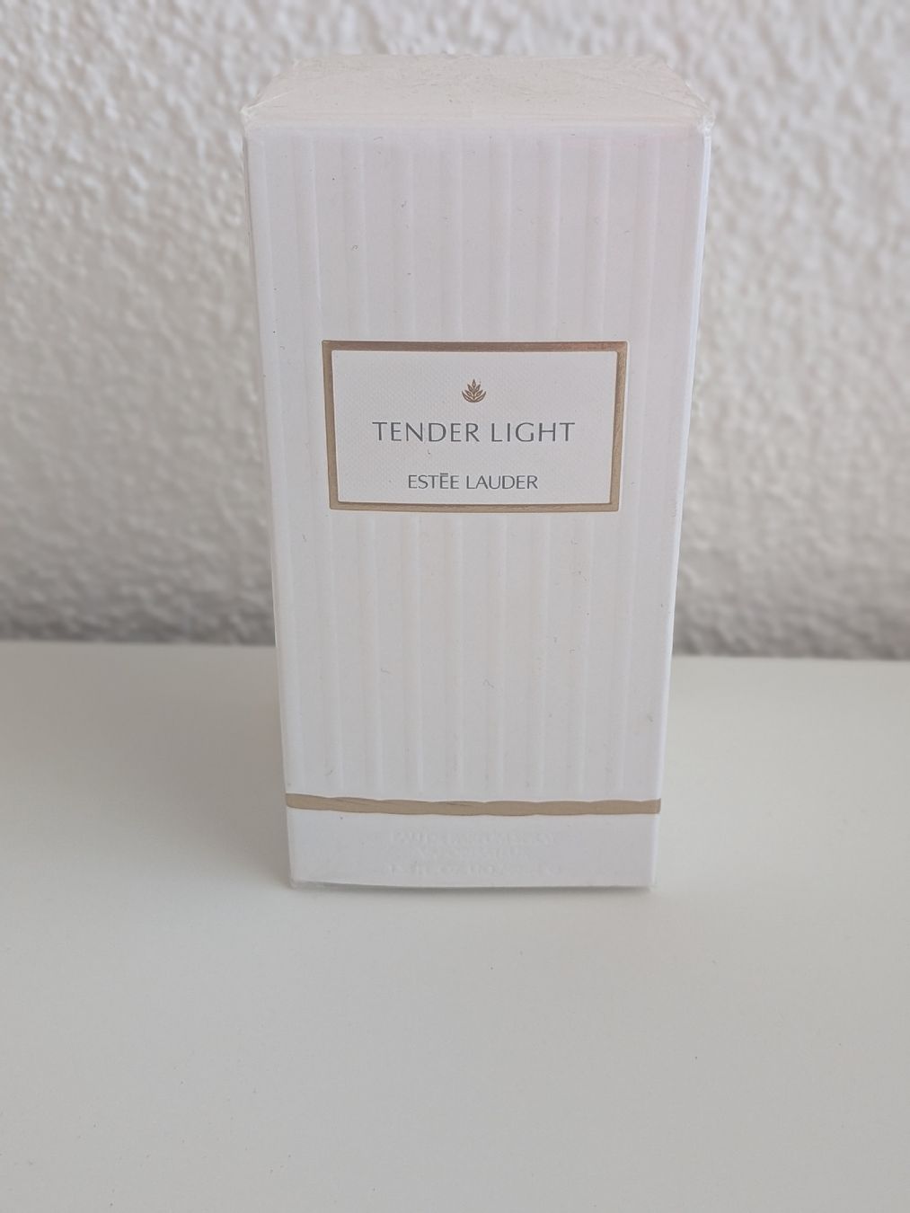 Estée Lauder Profumi & Eau de Toilette: Estée Lauder Tender Light EdP 40 ml - NEU – Nuovo e nell'imballaggio originale da Schindellegi venduto da madhan