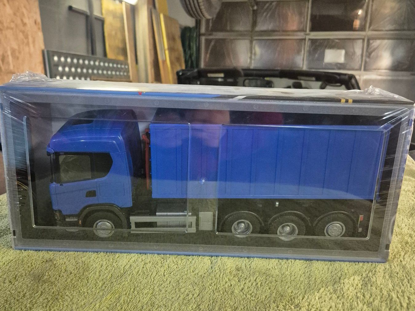 Scania Kit di modellismo & Modellini statici: Scania Hackengerät – Nuovo (secondo la descrizione) da Gossau SG venduto da Aeromax