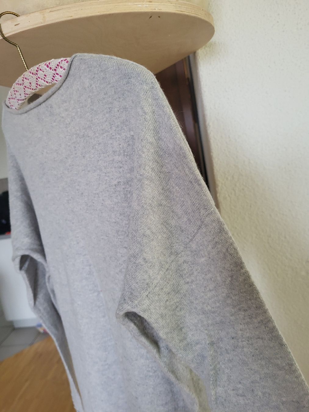 Maglioni & Felpe: Edler Hemdenfee Pullover, Grösse L, Grau 100%Kashmir – Nuovo (secondo la descrizione) da Winterthur venduto da rab_tr8n 5