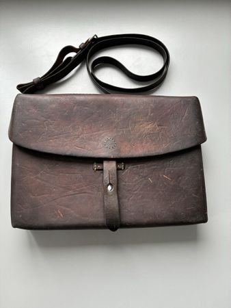 Schweizer Militärtasche Ledertasche Top Zustand!