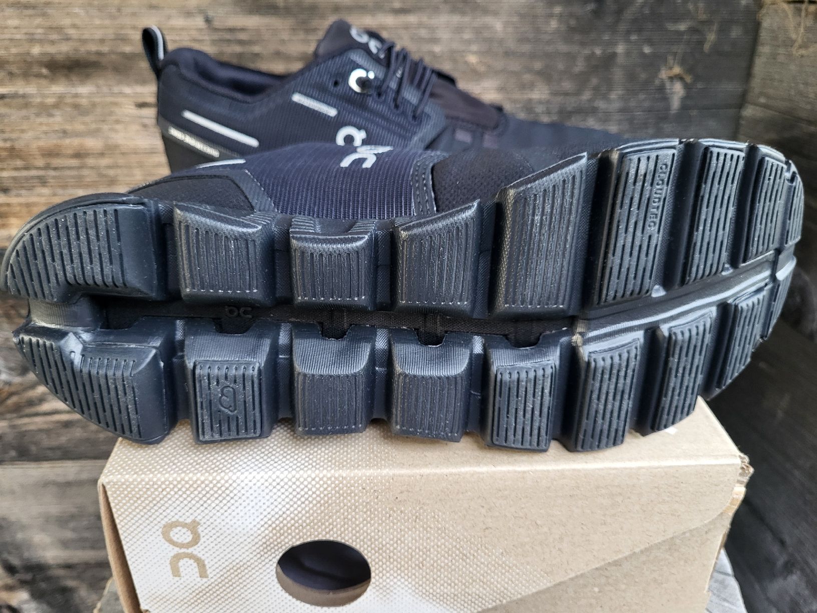 On Chaussures femmes: on cloud waterproof, gr.37 1/2  (eu 4 1/2) – Neuf avec emballage d'origine à Frutigen par Tipp1 3