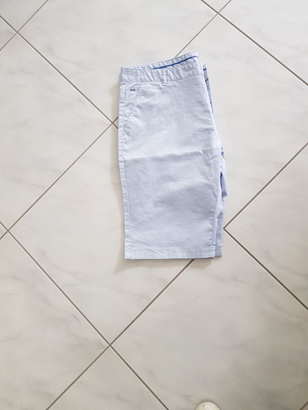 Pantaloni: Tolle Herren Shorts – Usato da Stansstad venduto da leoni66 2