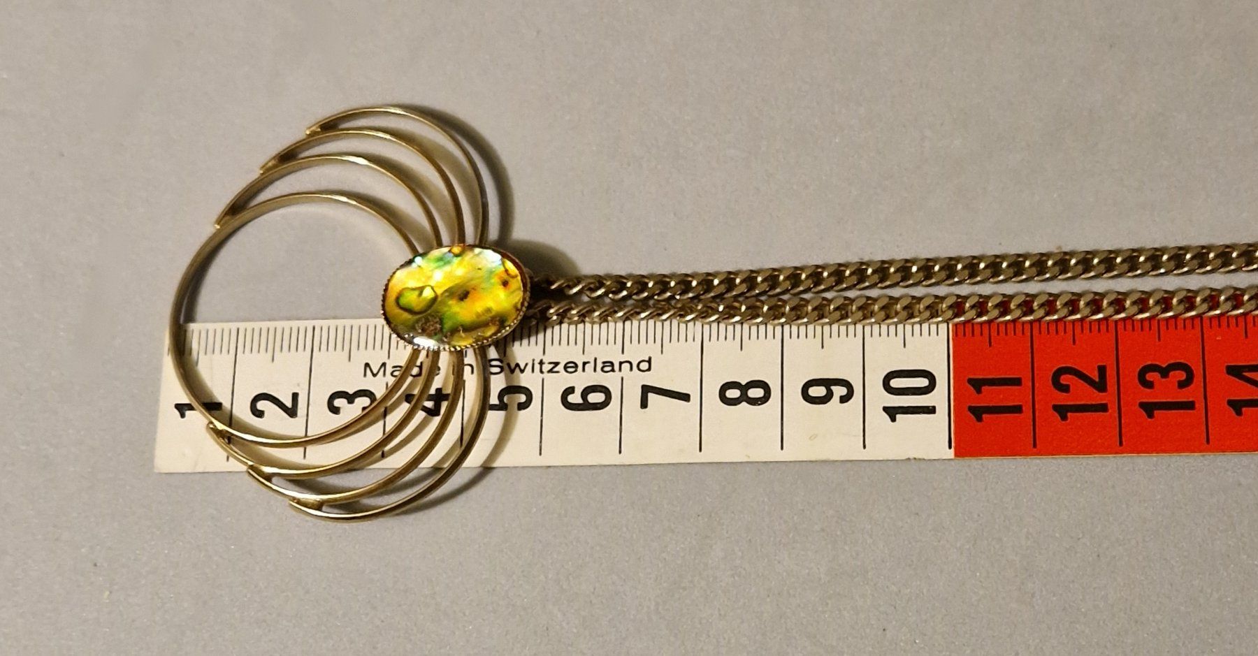 Catenine: Vintage Kette: abstrakt oder stilisierte Spinne mit Abalone – Usato da Zürich venduto da silver-team 7