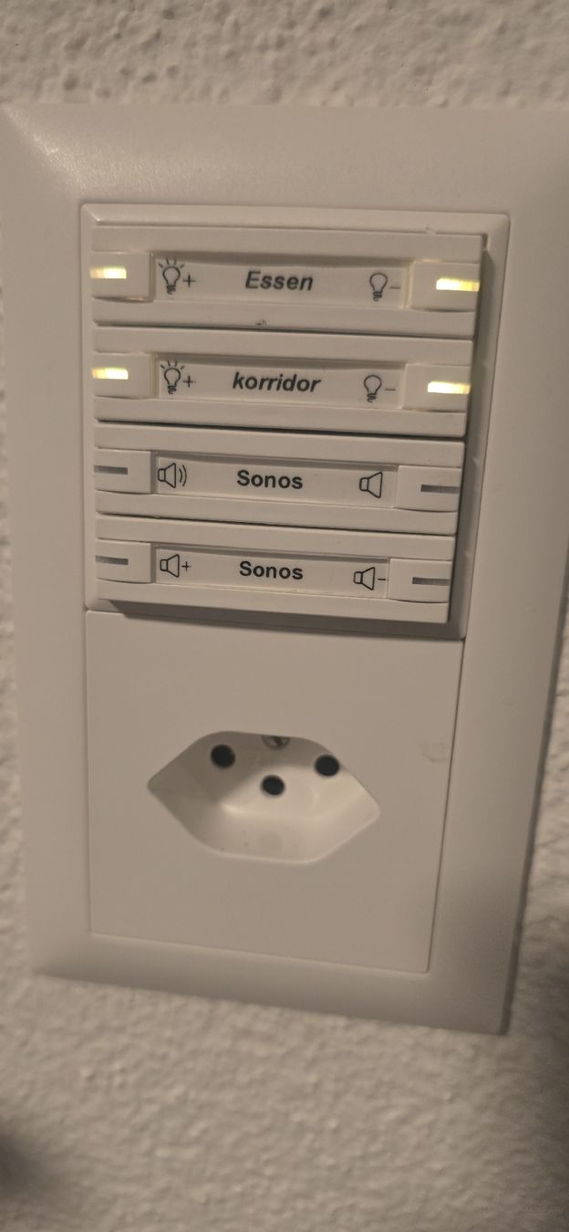 Feller Interrupteurs: KNX Tastsensor 8Fach Feller Edizio – D'occasion à Ennetmoos par Bricks_and_more 2