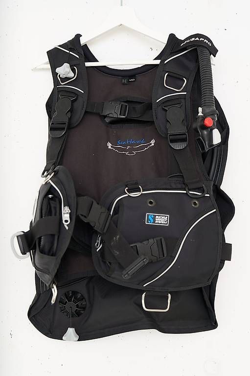 Scubapro Mute per immersioni: SCUBAPRO Seahawk  Tarierjacket BCD   Gr. MD – Usato da Wettswil venduto da tomuhl02