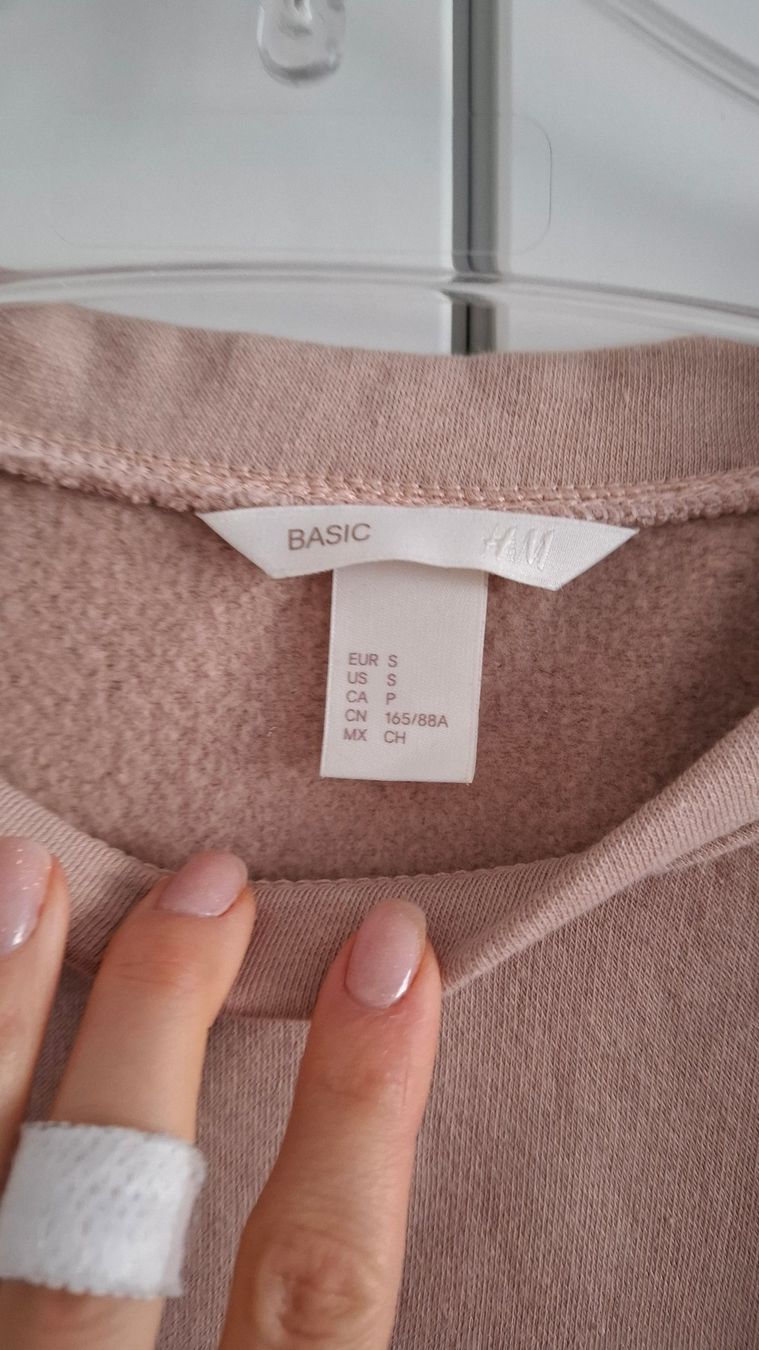 H&M Pullover & Sweatshirts: H&M Basic Sweatshirt - Grösse S – Gebraucht aus Rickenbach b. Wil von Beautiful.Things 1