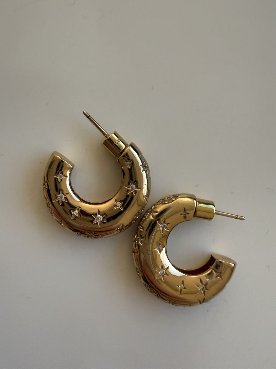 Orecchini pendenti & Orecchini a lobo: Ohrringe Astrid & Myu Gold Hoops – Usato da Zug venduto da sschnide92
