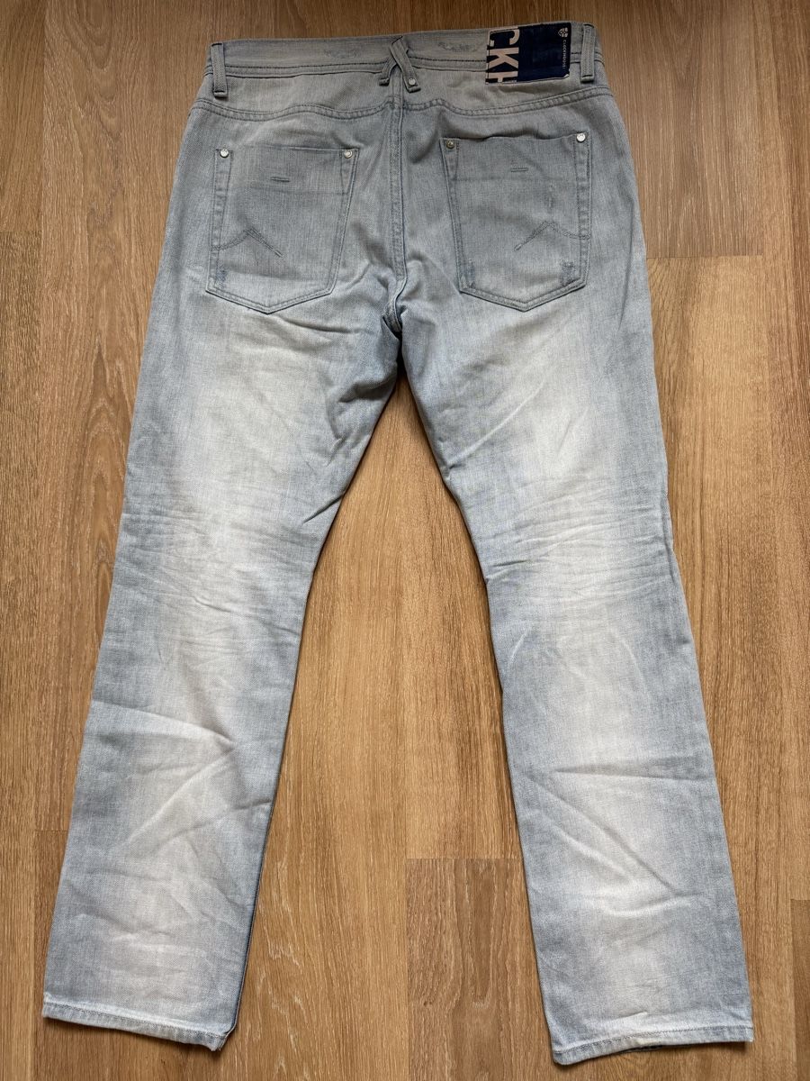 C&A Jeans: Jeans bleu clair straight fit C&A, t.33/32 – Usato da Tavannes venduto da Thriftshop 1