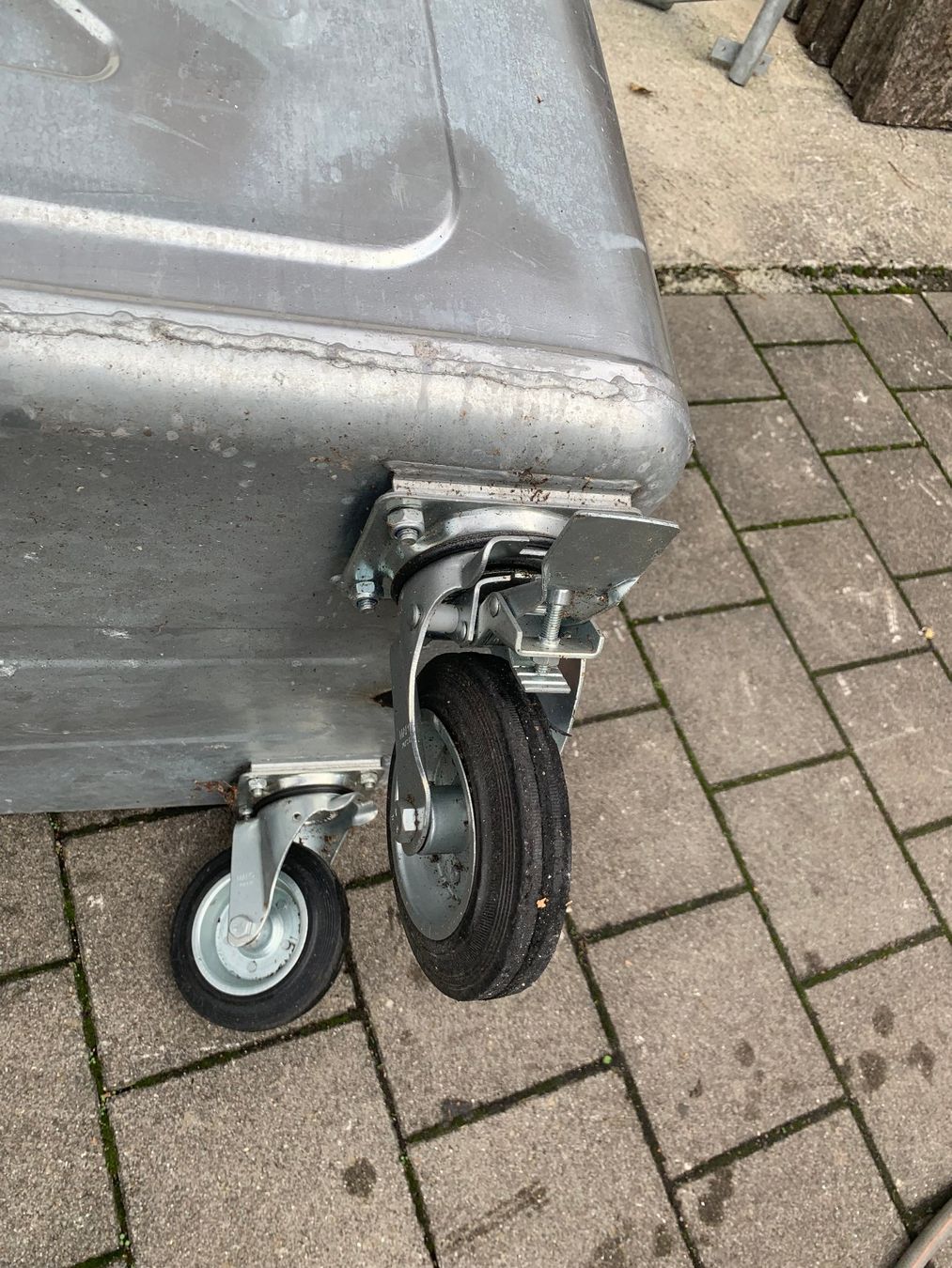 Altro per Ufficio & Commercio: Schöner, Ochsner Container Abfallcontainer 800 Liter – Usato da Wallisellen venduto da zappenduster 6