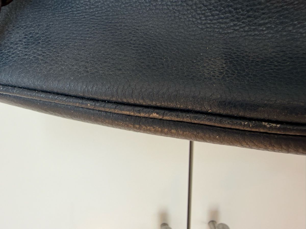 Michael Kors Zaini: Michael Kors Rucksack blau mit goldenen Elementen – Usato da Eglisau venduto da Nic1906 3