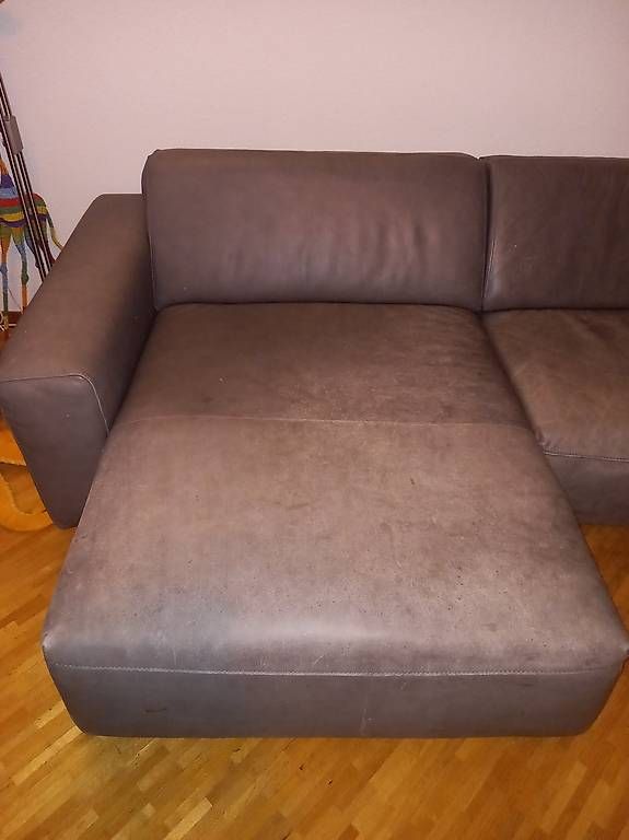 Sofas: L-förmiges Sofa aus grauem Leder – D'occasion à Zürich par cla_mf9b 1