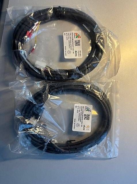 Tutti pezzi di ricambio auto: Delta ASDA-B2 Servo Set 400W  NEU – Usato da Wettingen venduto da MarekMaj 3