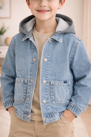VESTE EN JEAN À CAPUCHE ENFANT