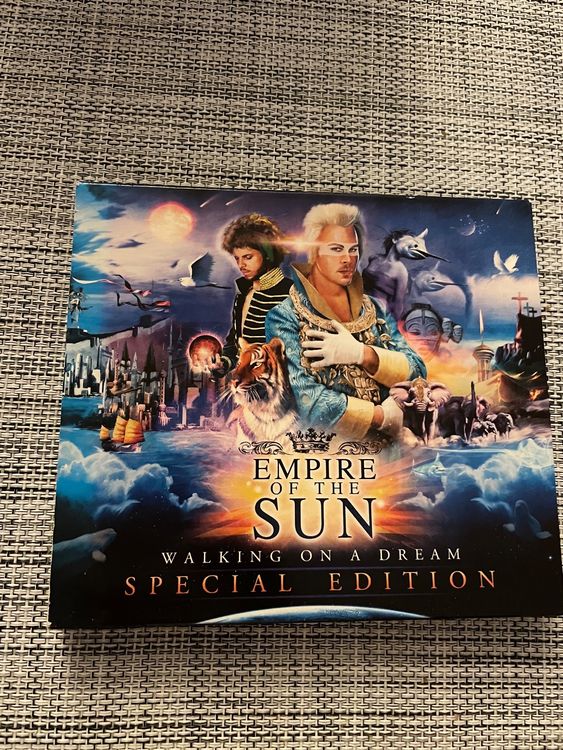Empire Of The Sun – Walking On A Dream (Special Edition)2xCD 1