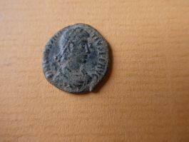 uralte Bronzemünze 16 mm     1.50 g