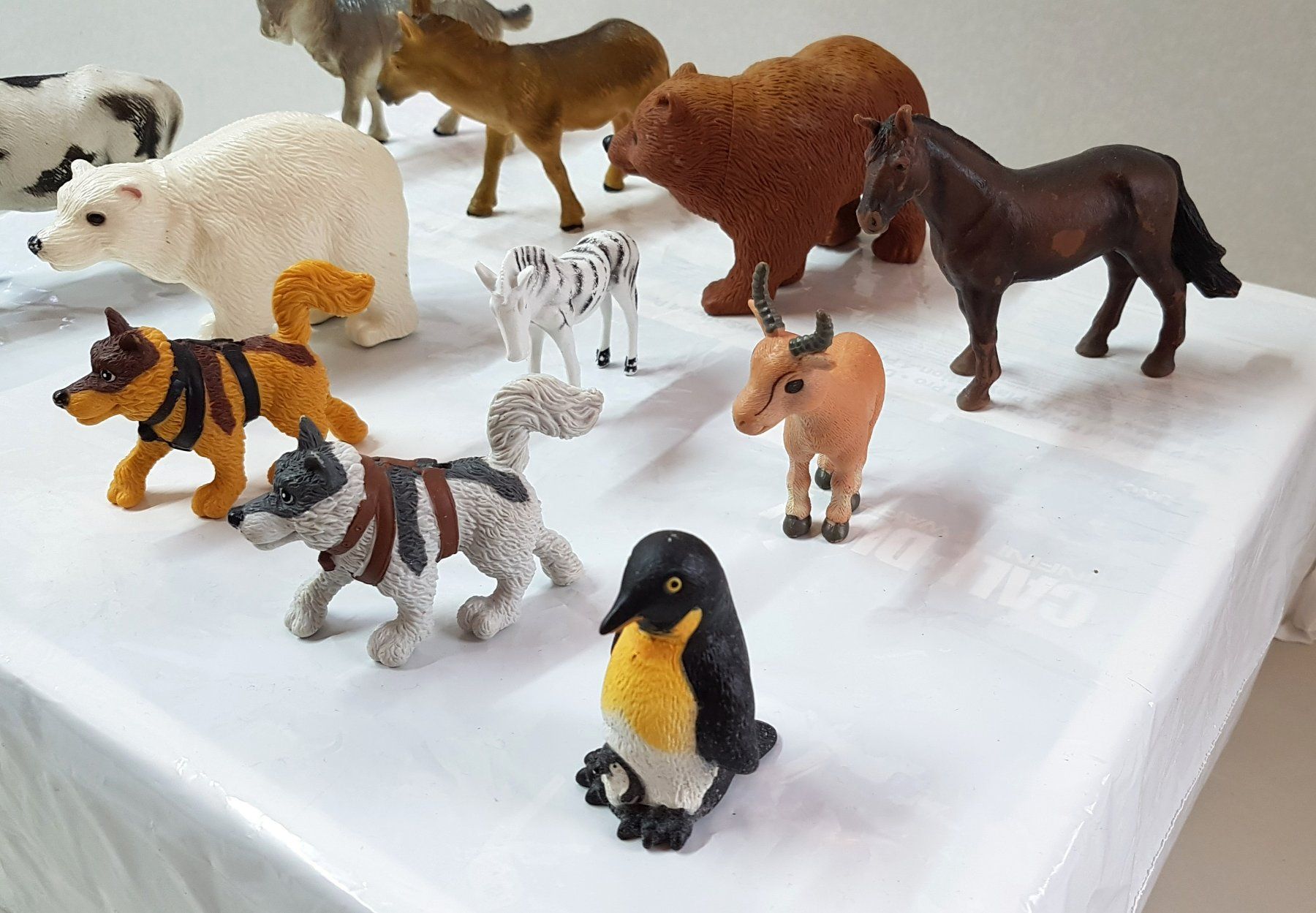 Figuren: 11 Diverse Tier Figuren – Gebraucht aus Schüpfheim von Games_Spielkonsolen