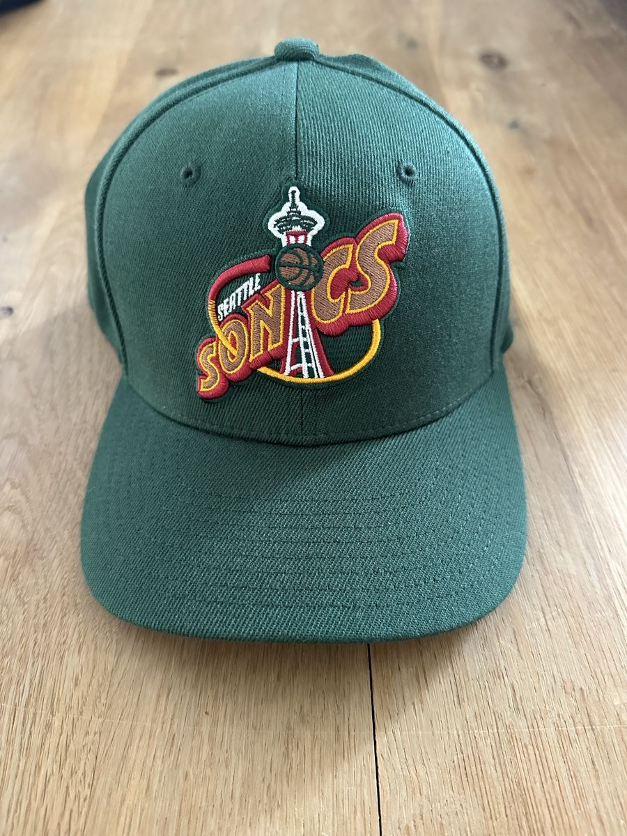 Mitchell & Ness Copricapi, berretti & cappellini: Mitchell & Ness Seattle SuperSonics Snapback Cap - NBA – Nuovo (secondo la descrizione) da Busswil BE venduto da verowo
