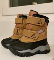 Baby Winterstiefel Gr. 20, warm gefüttert, top Zustand