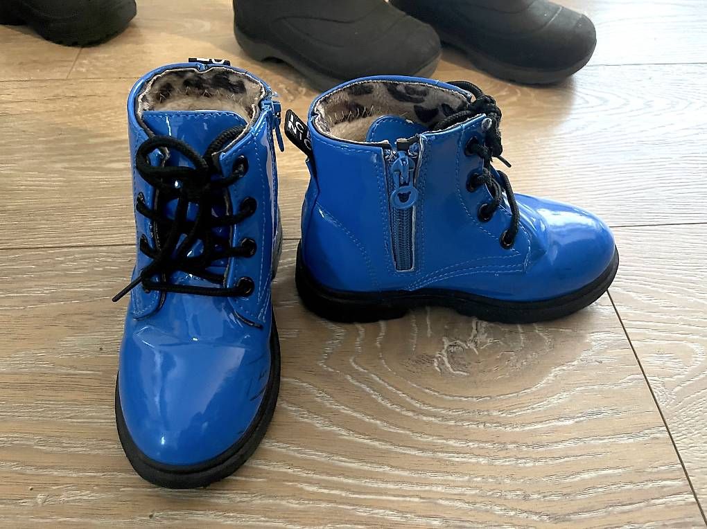 Scarpe per ragazzi: Schuhpaket Gr. 27 – Usato da Deitingen venduto da ALE-3891 2