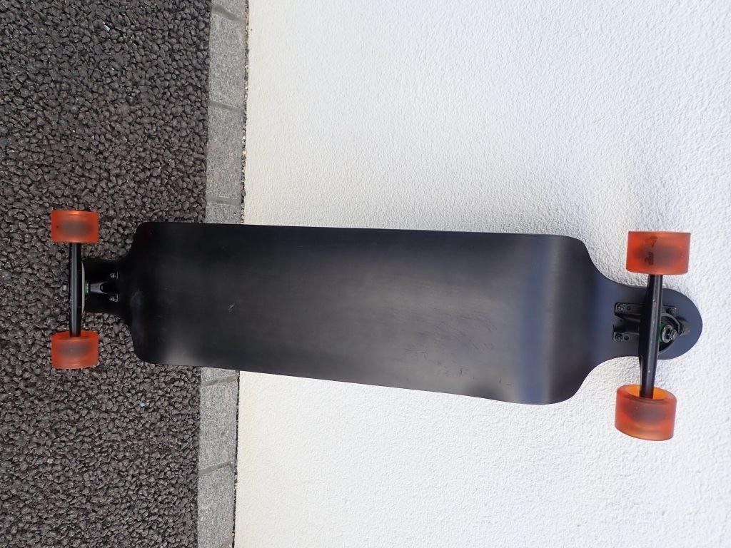 Skateboards: Longboard KTS 01 Black mit orangen Rollen – Usato da Galgenen venduto da Marc98 6