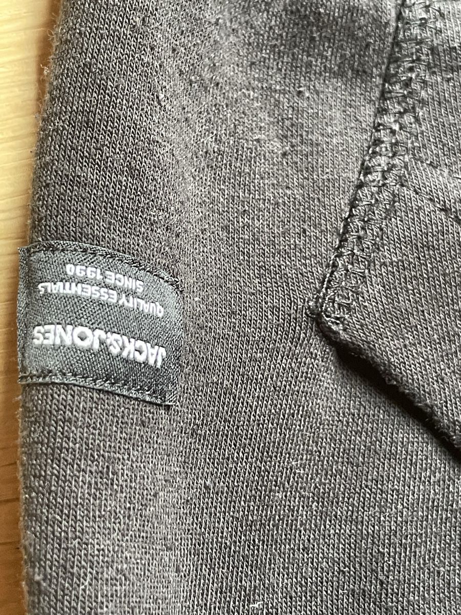 Giacche: Jack&Jones Kapuzenpullover – Usato da Oberflachs venduto da Marlondi 2