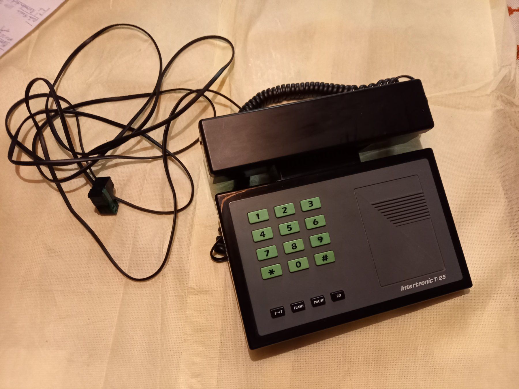 Telefone: Telefon Intertronic T-25 – Gebraucht aus Umiken von fbindschaedler