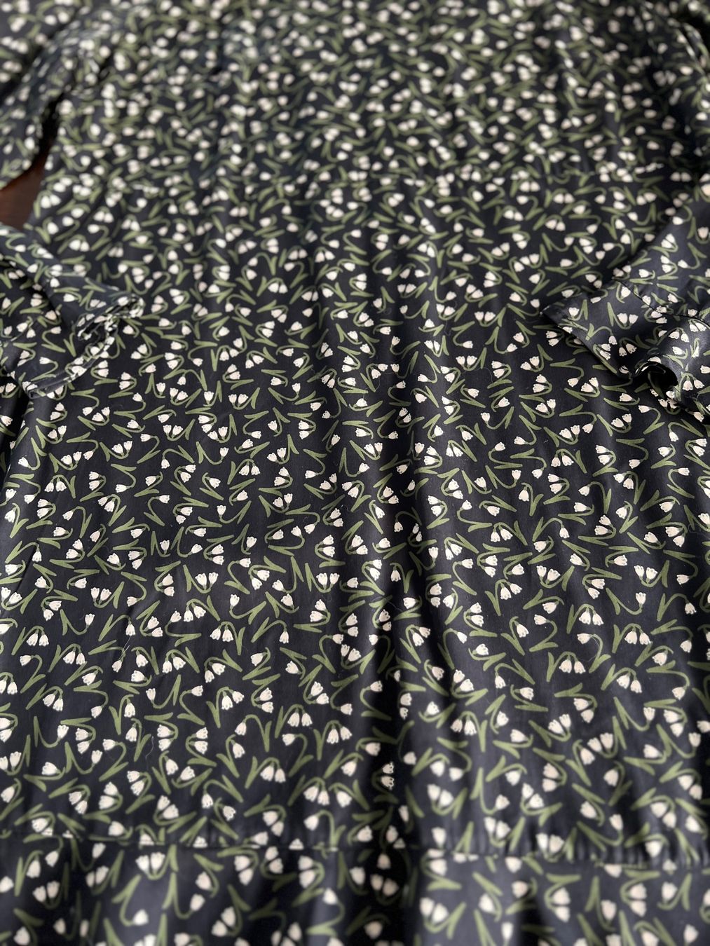 Robes: People Tree- Kleid mit Blumenmuster Gr. 42 – D'occasion à Ebmatingen par Mistelu 1