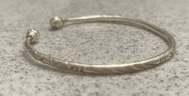 Armband Armreif aus Silber mit wunderschöner Gravur 🌙