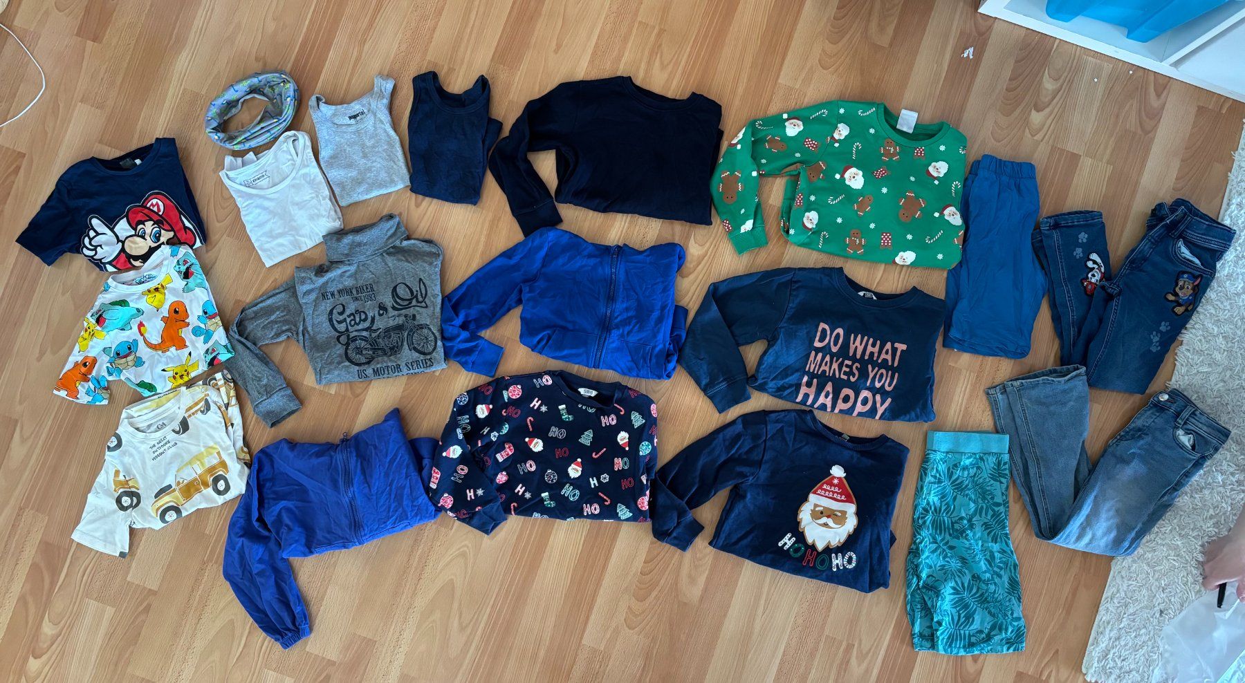 Kleiderpakete & -sets: Kinderkleider-Paket ca. Grösse 128 – Gebraucht aus Olten von Sonjason