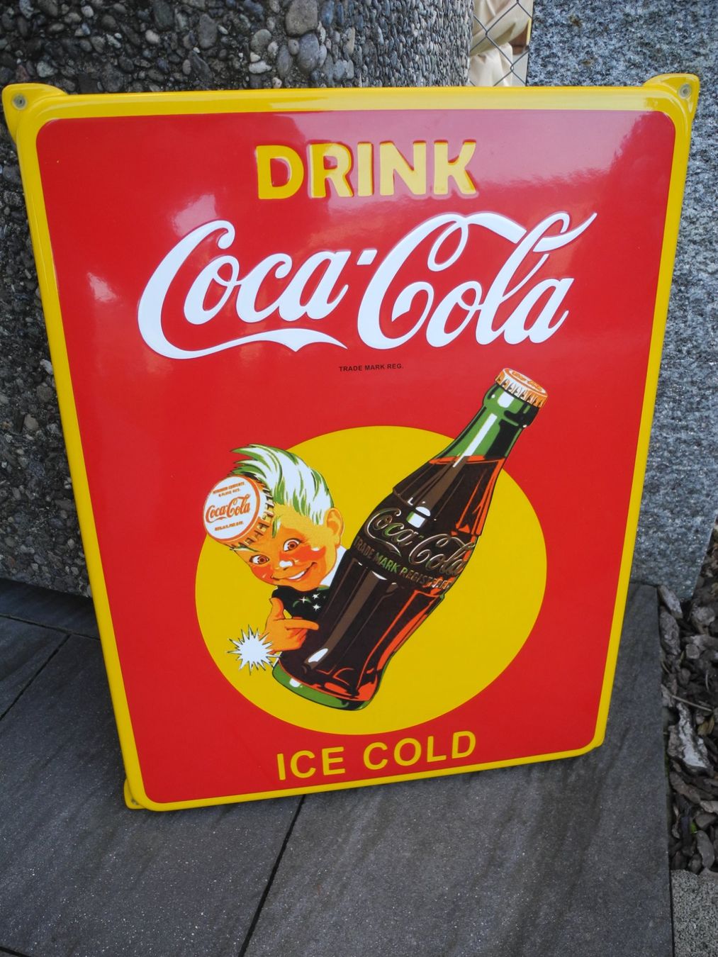 Coca-Cola Insegne: GROSSES COCA COLA EMAILSCHILD – Usato da Reinach AG venduto da Huckleberrysix