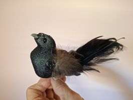 neu: Deko Vogel schwarz mit Federn und Glitzer