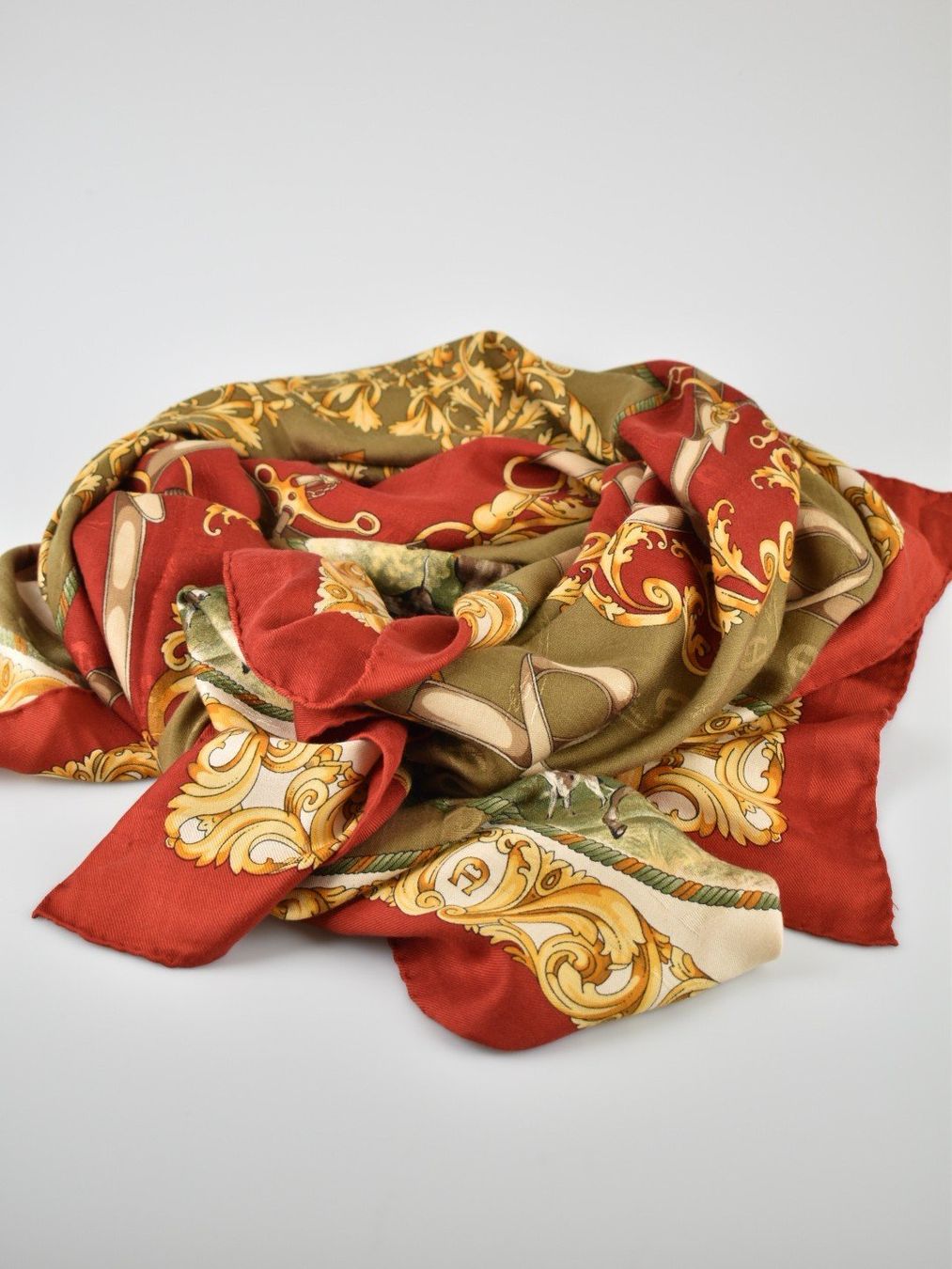 Aigner Foulard & Sciarpe: Aigner Foulard, Seide & Wolle – Usato da Nürensdorf venduto da 2ND_STORY