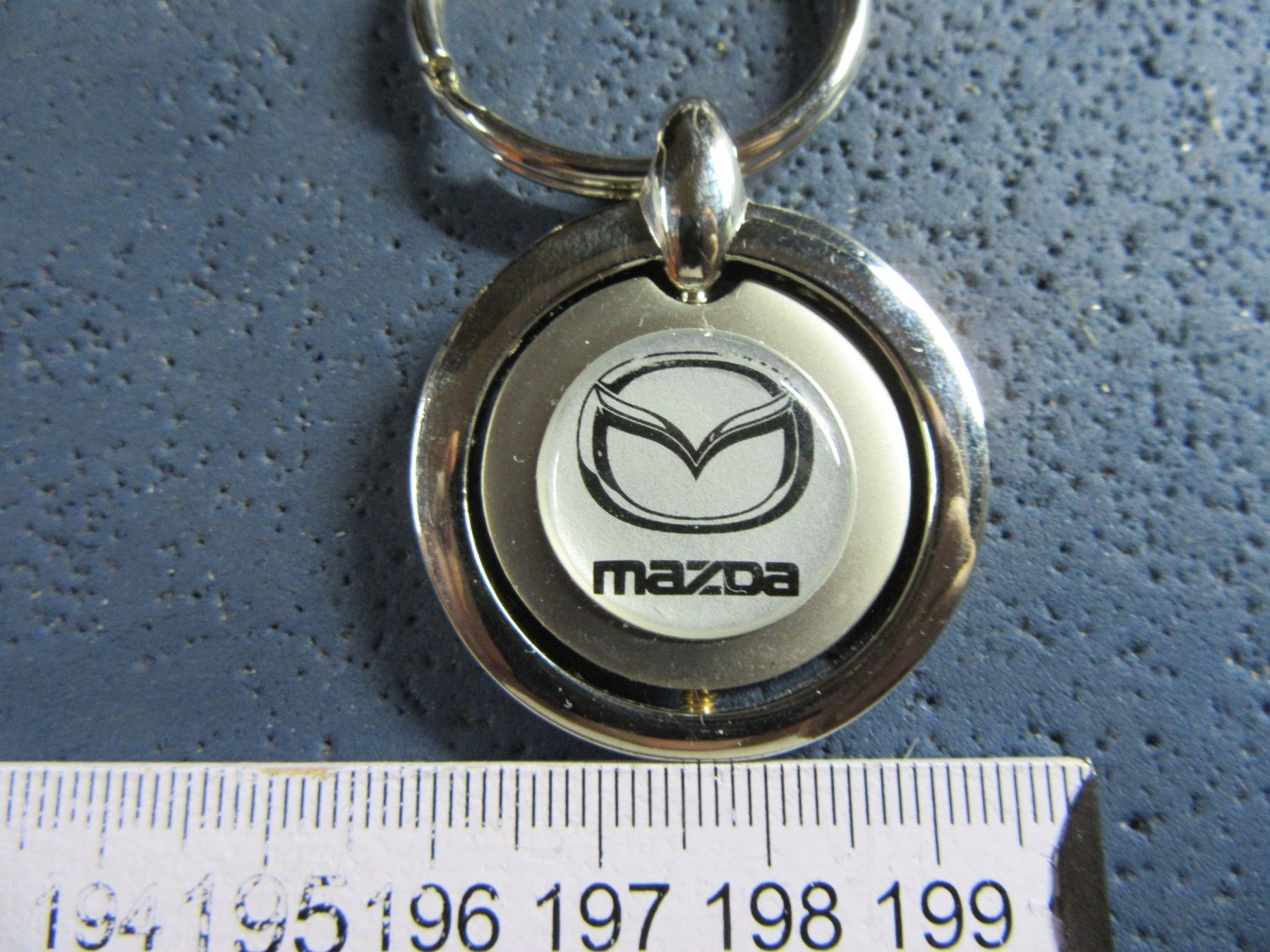Mazda Portachiavi: MAZDA AUTO LOGO SCHLÜSSELANHÄNGER1 "TRÜLLI" CHROMIC – Usato da Ettingen venduto da Hausi4711 1