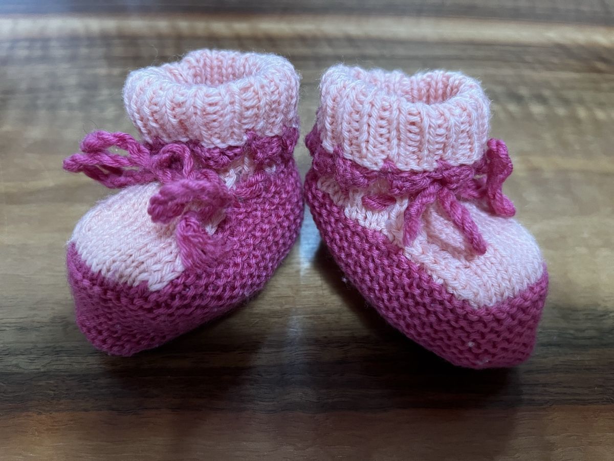 Calze per bambini: Gestricke Babysöckli – Usato da Horgen venduto da adrigas