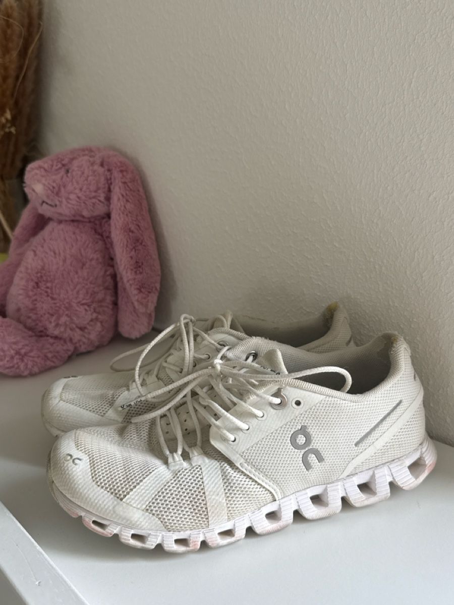 Herrenschuhe: On running shoes white – Gebraucht aus Meilen von ver_bh9r