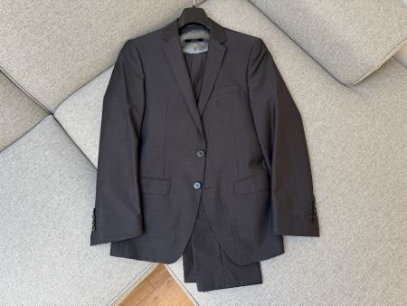 Herren Bugatti Anzug, Grösse 46, Schurwolle - Neu!