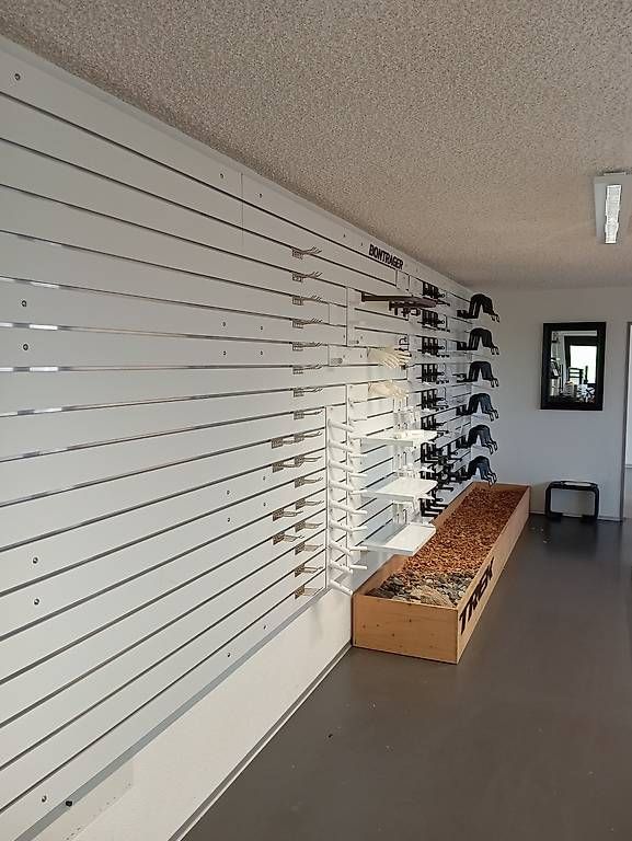Tutte le decorazioni: Bikeshop Restposten "Slattwall" viel Rabatt – Usato da Derendingen venduto da NSC-Bikeshop